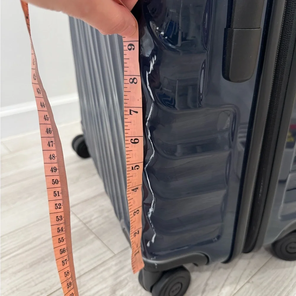 Tumi 19 DEGREE Extended Trip Expandable 4 Wheeled Packing Case Navy Blue